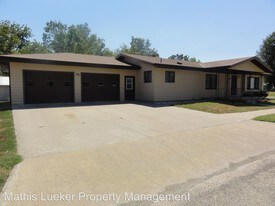 3 Bedroom Single-Family Home for Rent $1400