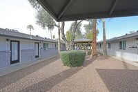 Building Photo - Madison Apartments in Phoenix, Arizona