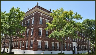 2104 W Hills Ave Apartments