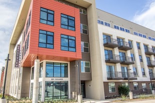 Crestview Commons Apartments