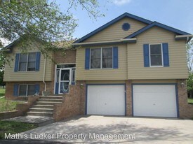 4 Bedroom Single-Family Home for Rent $1400