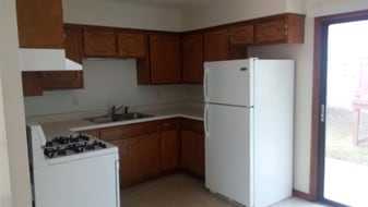 548 E Moore St Heber Springs AR Apartments