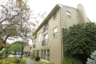 The Creeks on Lansdowne - ONE MONTH FREE! Apartments