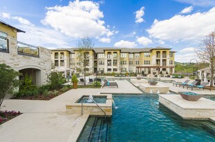 Grand at Dominion Apartments