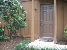 3751 Donovan Dr Tallahassee FL Apartments
