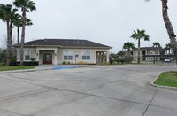 Amistad Apartments