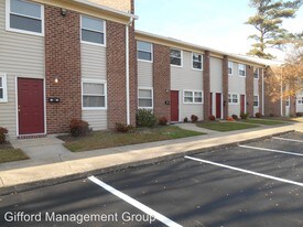 2204 Pine Shore Ct