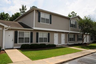 Rivercrest Apartments