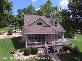 4 Bedroom Single-Family Home for Rent $1700