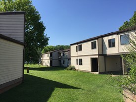 2503 Beverly St Parkersburg WV Apartments