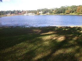 2 Perry Ln