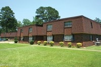 Chateaux Holly Hills Apartments