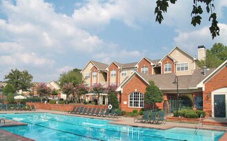 The Grove Pleasant Valley Apartments