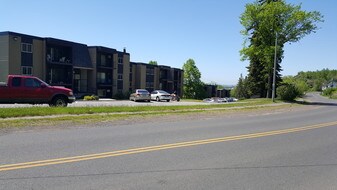 1020 Glen Pl Dr Duluth MN Apartments