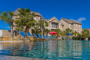 Campus Quarters Apartments