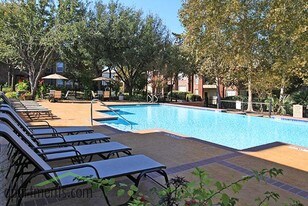 Whispering Creek Villas Apartments