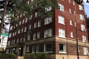 961 Government St Apartments
