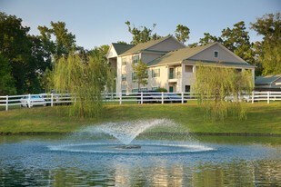 Olde Oak Apartments