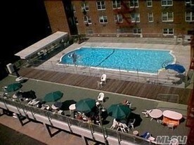 5440 Little Neck Pkwy Queens NY Apartments