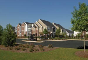 Crowne at Long Leaf Trace Apartments