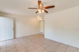 1402 E Manlove St Apartments
