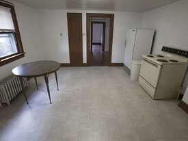 322 W Franklin St Endicott NY Apartments