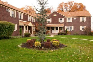 Riverview Gardens Apartments