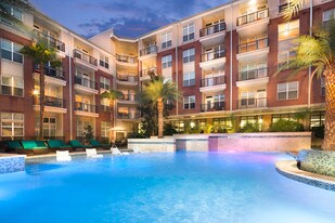 Metro Greenway Apartments