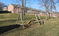 Colonial Robinwood Apartments