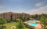 Courtyard Villas Apartments