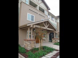 Magnolia Grove Condominiums Apartments