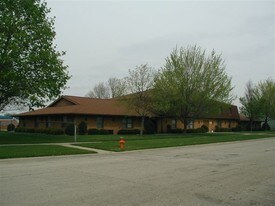 805 Illini Ave Pontiac IL Apartments