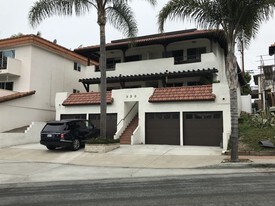 320 Avenida Del Mar Apartments