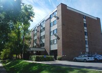 Deering Manor Apartments