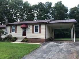 802A N Vine St Winchester TN Apartments