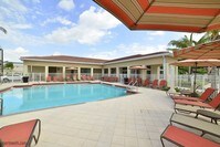 Building Photo - Advenir At Biscayne Shores Apartments in Miami, Florida