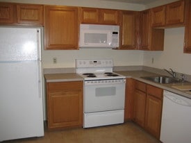 121 North St Medfield MA Apartments