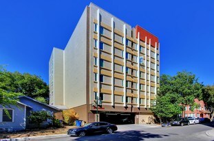 908 W 21st St Apartments