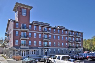 81 Ralston St Apartments