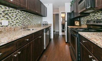 300 East Seventeenth Apartamentos