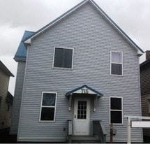 715 W Adams St Iron River MI Apartments