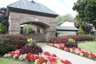 Stoney Creek Apartments