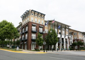 Camden Monument Place Apartments