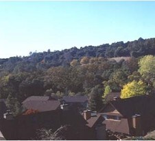 Quail Hollow Apartments
