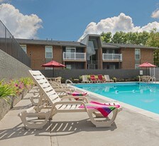 The Commons at Kettering Apartments