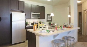Art Avenue Apartments