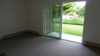 2183 NW Mast Pl Lincoln City OR Apartments