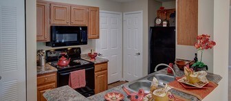 Colonial Grand at Heathrow Apartments