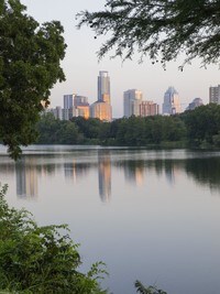 Building Photo - The Breakers on the Lake Apartments in Austin, Texas
