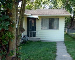 11 Mound St The Plains OH Apartments